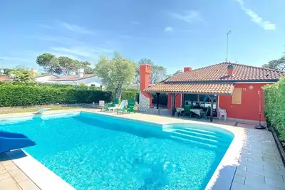 Image de Maison de vacances Villa individuelle avec piscine