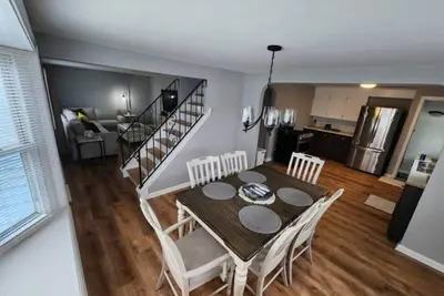 Image de Cozy & Roomy 3br 8-9min to Buffalo Bills or Downtown
