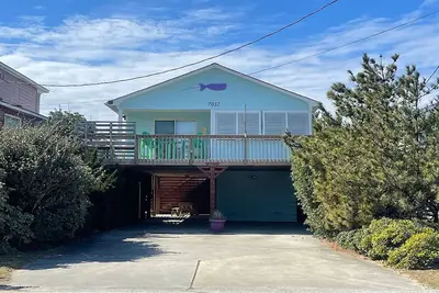 Image de Walk to Jennette's Pier from 493 The Purple Whale, Semi-Oceanfront in Nags Head!
