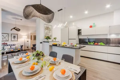 Image de Modern 3 Bedrooms Apartment with Terrace inside the Walls of Lucca