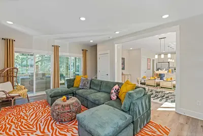 Image de Brand new home 3bd - 3ba Contemporary in Raleigh: 5mins to Downtown