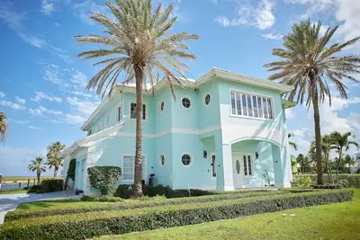 Image de Casa Malaya at Old Bahama Bay - 4 bedroom villa with pool, hot tub & boat dock