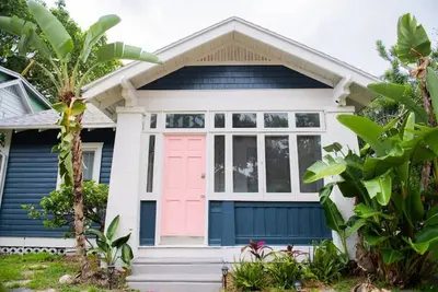Image de Historic Uptown Vibes - Classy 2/1 Detached Home