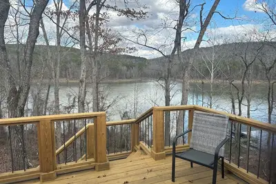 Image de Lake Getaway at The Canyon