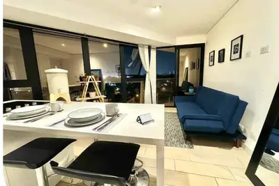 Image de Apartment W/Balcony overlooking downtown