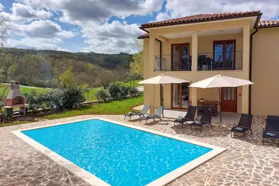 Image de Belle maison Ă Podpican avec WiFi