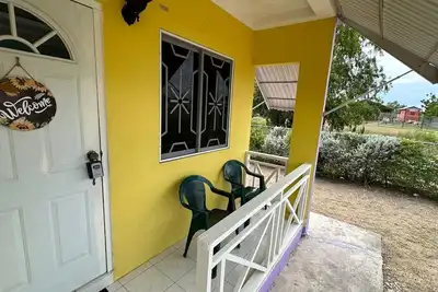 Image de Cozy home with lot of spaces, 15 minutes away from the town. \n