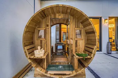 Image de 5br Modern Pool Villa with Billiards Arcade and Sauna