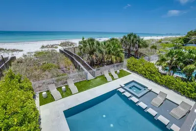 Image de Beachfront - Paradise Beach by SeaBreeze Vacation