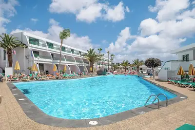 Image de Maison de vacances 'Apartamento A 1 Minuto De Playa' avec piscine partagée