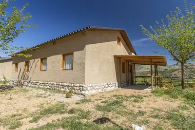 Image de Caravane 'Bungalow 3' avec vue sur les montagnes, Wi-Fi et climatisation