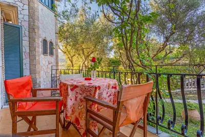 Image de Studio 'Castellos Bellos 2' avec jardin partagé, Wi-Fi et climatisation