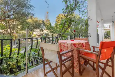 Studio 'Castellos Bellos 1' avec jardin partagé, Wi-Fi et climatisation