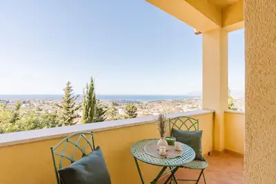 Image de Appartement 'Appartamento Superior Con Balcone8' avec piscine partagée, Wi-Fi et climatisation