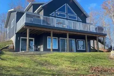 Image de Lakeside Retreat