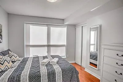 Image de Yonge and Finch/Free Parking and Wifi