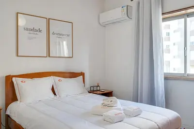 Image de Hopstays - Almada Saudade