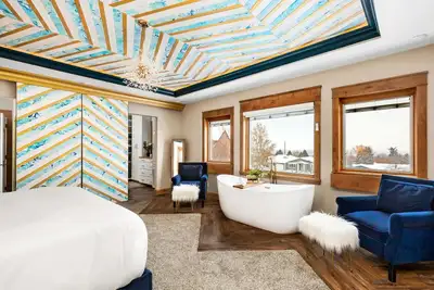 Image de Great Falls Luxe Haven: 4br, Gym, Office & Hot Tub