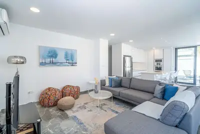 Image de Phaedrus Living: Luxury Seaview Villa Panorama