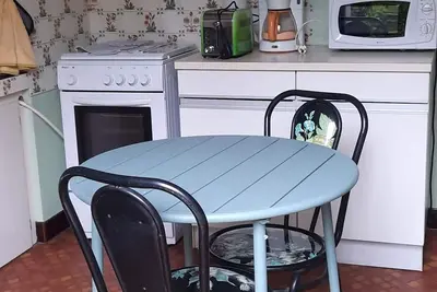Image de Petite appartement avec jardinet qui domine le village de Saint Cyprien.