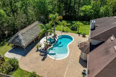 Image de Tiki Bar-Heated Pool/Jacuzzi Weddings/Events Pets
