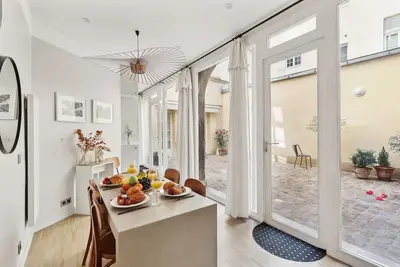 Image de Chic Appartement 2 Chambres 2 Salles de Bain Près de la Place des Vosges