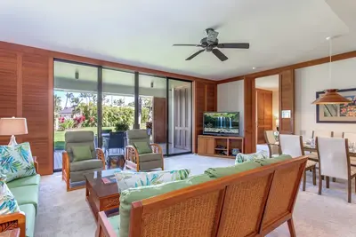 Image de Oceanside 2bdrm Condo, Walk to the Beach!