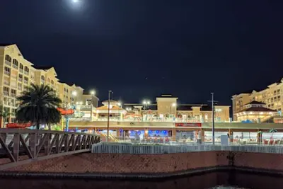 Image de Great Resort minutes from Disney World, on Resort Restaurants, Waterparks,