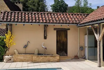 Image de Gîte à la campagne avec piscine
