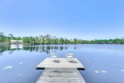 Lovely Carrabelle Home w\/ Lake Views & Pool Access