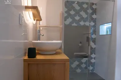 Image de Nid Douillet Avec Piscine, Dans un Jardin Tropical; La Kaza' Naïs