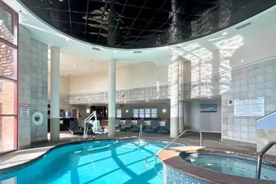 Image de Waterfront property in Newport Rhode Island June 23-30 2024. Downtown resort.