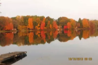 Image de Peaceful cottage on a small lake