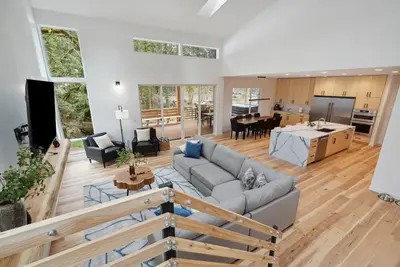 Image de Sandy River Group Getaway 2