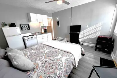 Image de Cute & Comfy Efficiency Apartment #9
