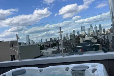 Image de Hot Tub on Roofdeck