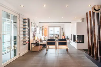 Image de Joivy Seaside Haven: Beach House or Studio Retreat