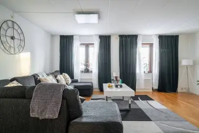 Image de Ett mysigt hus i centrala Borås för stora och lilla familjen - Hela boendet!