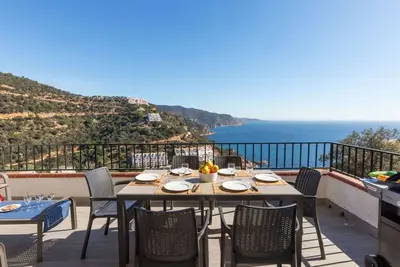 Image de Confortable appartement pour 6 personnes avec Wifi, Tv, terrasse et parking