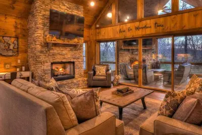 Image de Eagles on the Ridge - Nearby River Access | Hot Tub | Game Room