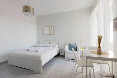 Image de Bande Nere Mm1 - Modern studio apartment with balcony!