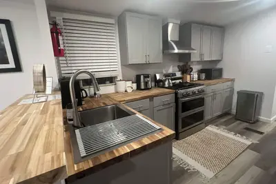 Image de Remodeled, Super clean and cozy! \n3 minutes to Acadia National park.