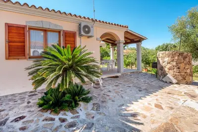 Image de Villetta Magenta: central small villa in San Teodoro