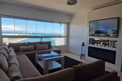 Image de Full sea view apartment located opposite Marina Bay.