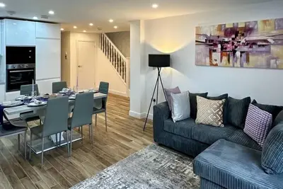 House in Croydon welcomes you to Comfort and style