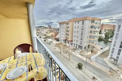 Image de Ste. Piscine communautaire et parking privé