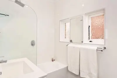 Image de Unique apartment in old building with fans & heating