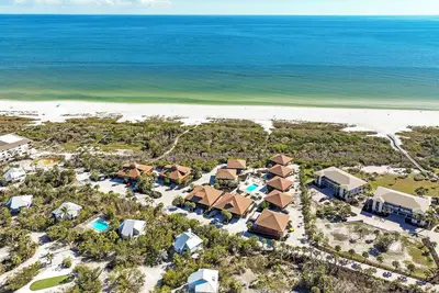 Image de Cozy Coastal Haven - Your Relaxing Sanibel Getaway - Private Beach - Signal Inn 07