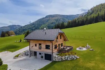 Chalet indépendant ski in-ski out avec sauna