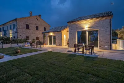 Image de Villa élégante avec piscine privée et jardin